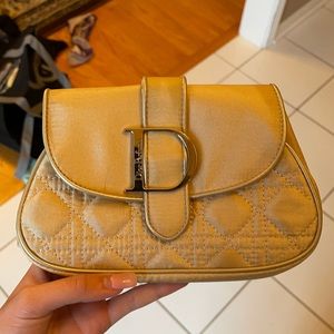 Dior purse
